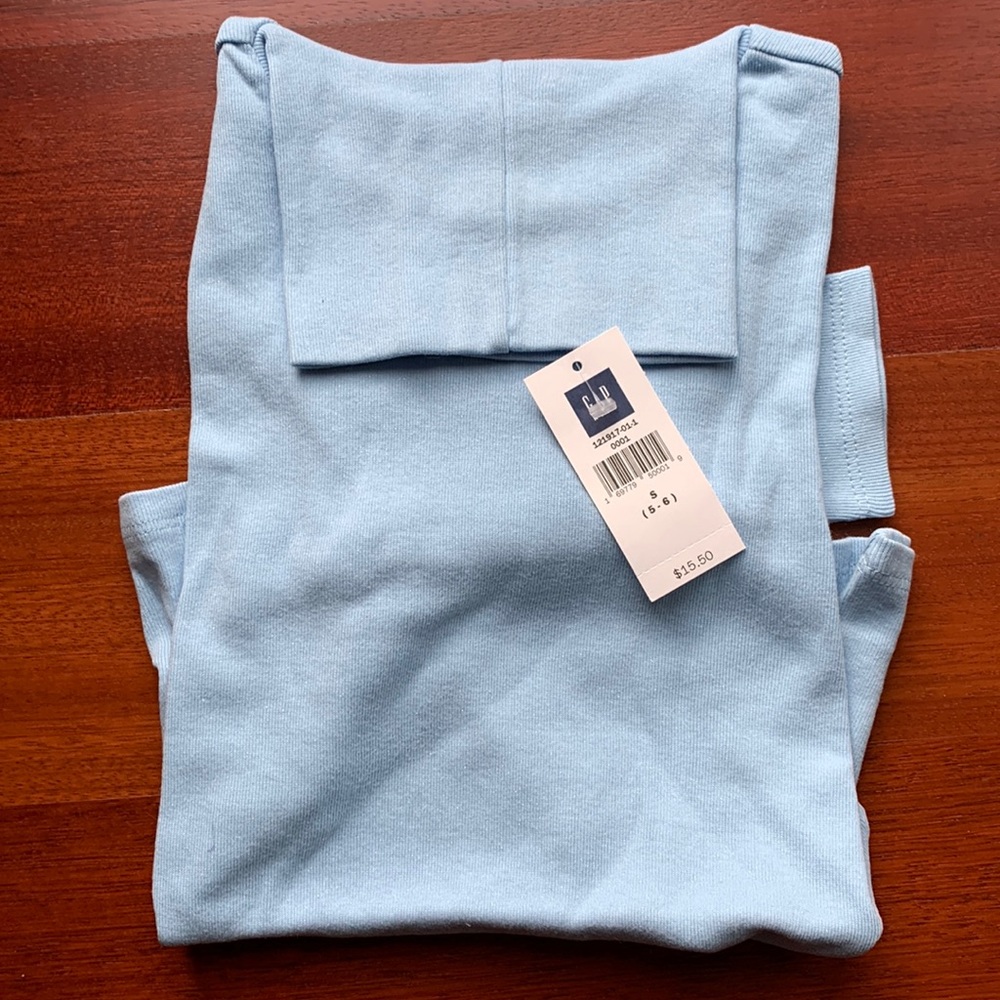 🌺 NWT GAP T-Neck Sz 5-6